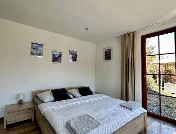 Jednospálňový apartmán s výhľadom do záhrady