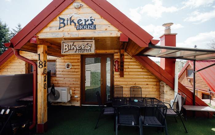 Котедж та апартаменти Bikers house