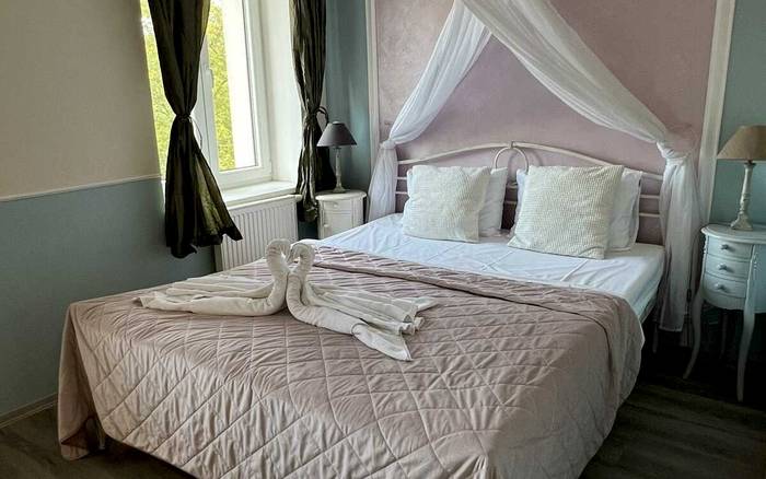 Dvoulůžkový pokoj NADSTANDARD (double bed)