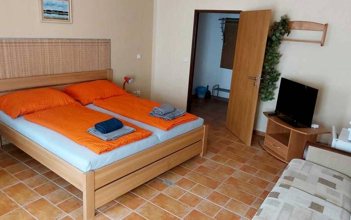 1- Dvoulůžkový pokoj