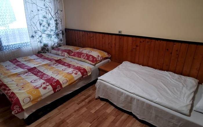 Trojlôžková izba