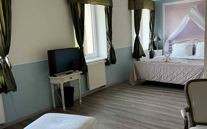 Dvoulůžkový pokoj NADSTANDARD (double bed)