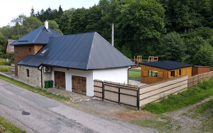 Brána