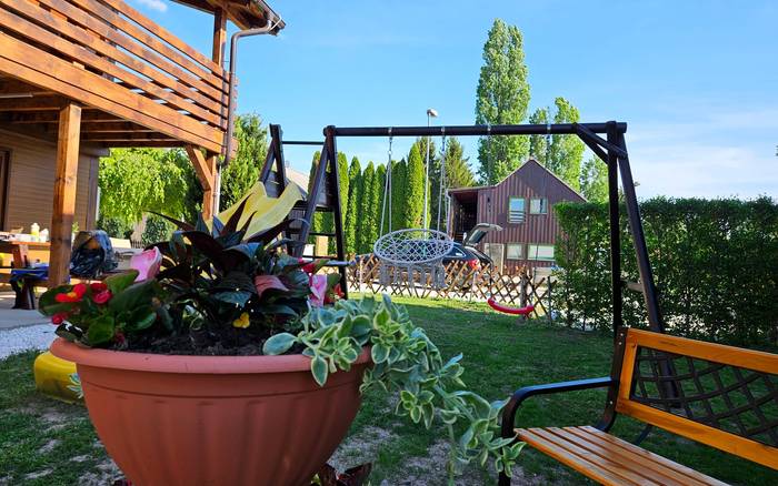 Okolie Henrieta a Henrieta 2