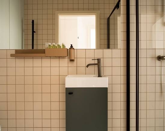 Limewash Apartments Karlsbad Balcony