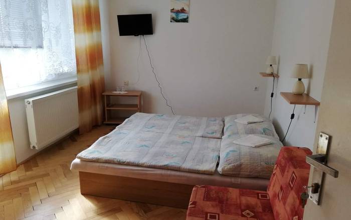 2-posteľová s balkónom