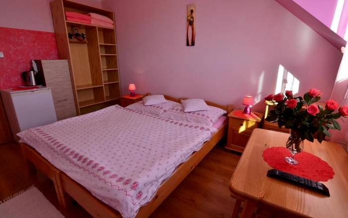 Ružová štvorlôžková rodinná izba