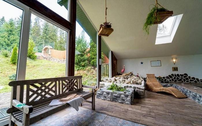 Filip Wellness Apartman, beltéri medence