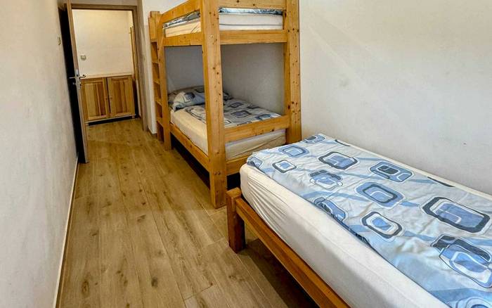 Rodinný pokoj (5+0) se 2 ložnicemi a vlastní koupelnou