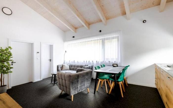 Podkrovný apartmán s 2 spálňami