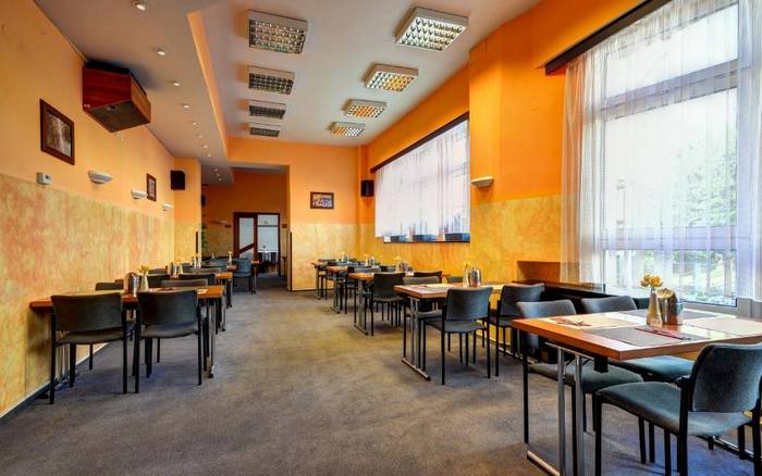 Restaurace