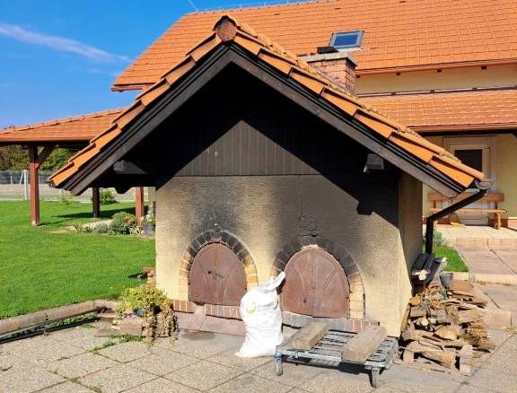 Пансіонат біля ставка