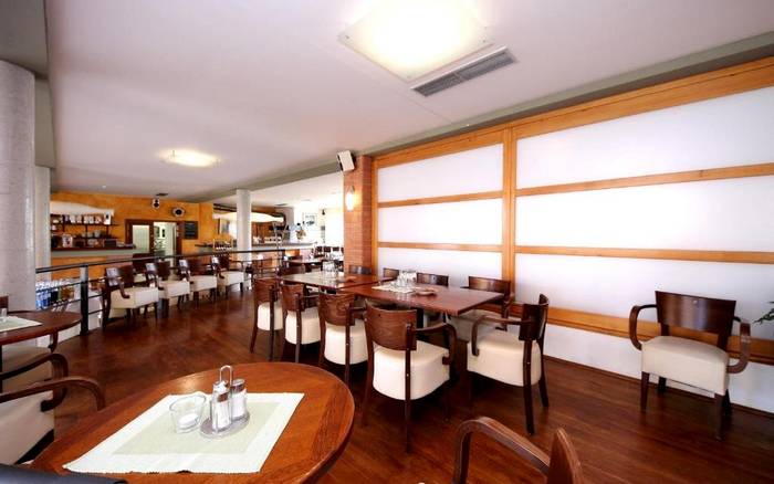 Restaurace