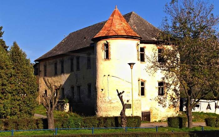 Šóšovský kaštieľ v Hanušovciach nad Topľou