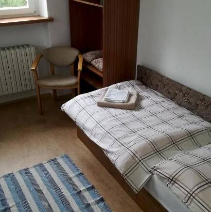 Jednolôžková izba s vlastnou kúpeľňou
