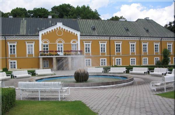 Słowacki Glass Museum Lednické Rovne