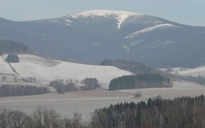 Pod horou Slamník se nespí, ale lyžuje ve Ski centru Sněžník