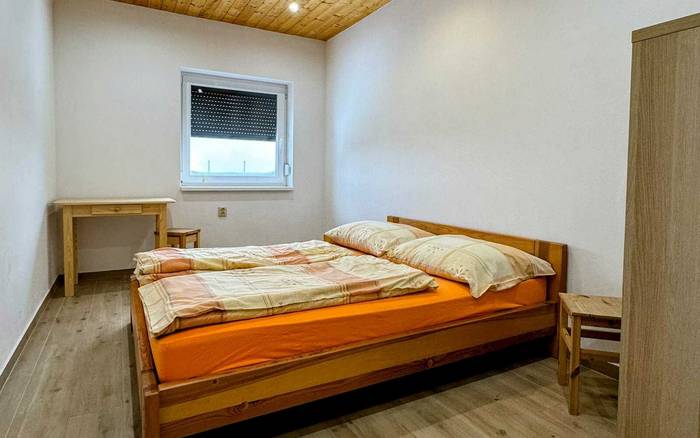 Rodinný pokoj (5+0) se 2 ložnicemi a vlastní koupelnou