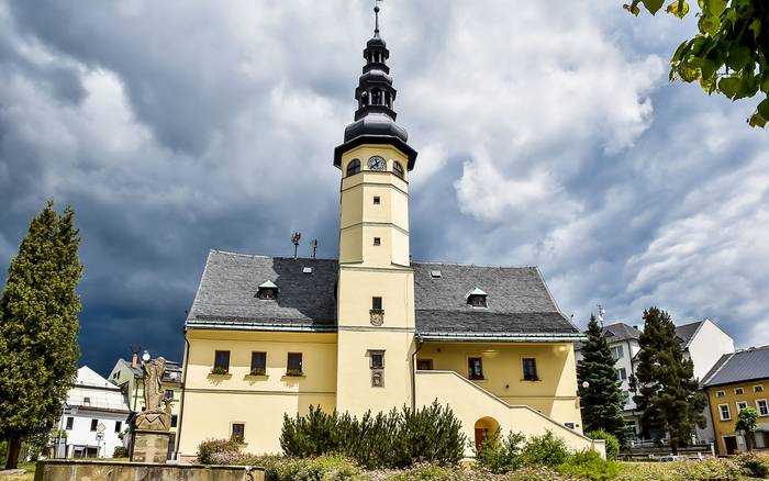 Pensione U školy