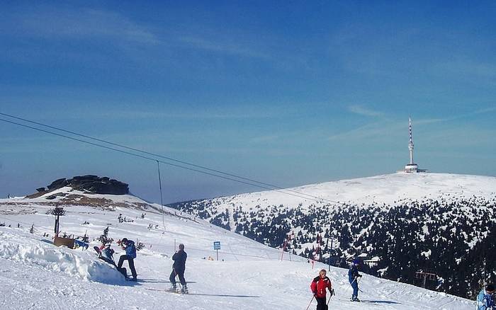 Zalyžujte si na Moravském ledovci ve Ski areálu Praděd