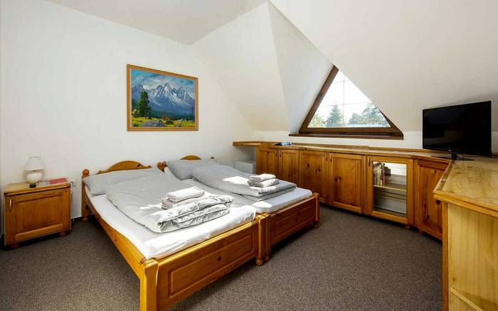 Štvorlôžková izba s 2 spálňami č.2,6