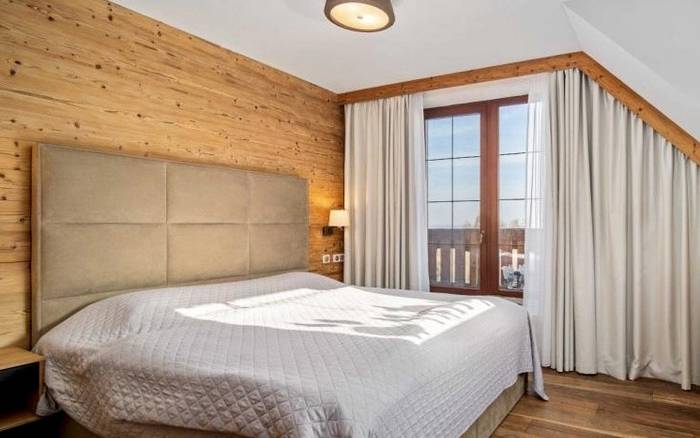 Prezidentský Apartmán s 2 spálňami a s 2 kúpeľňami v budove Residence - Výhľad na Tatry