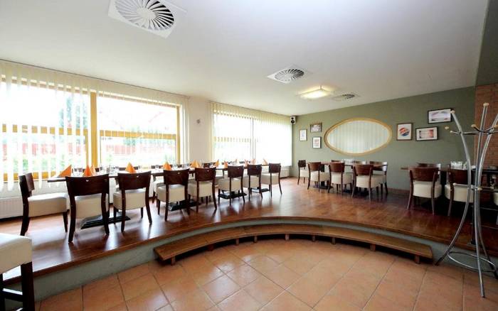 Restaurace