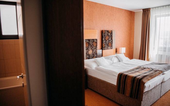Dvojlôžková izba Deluxe s prístelkou