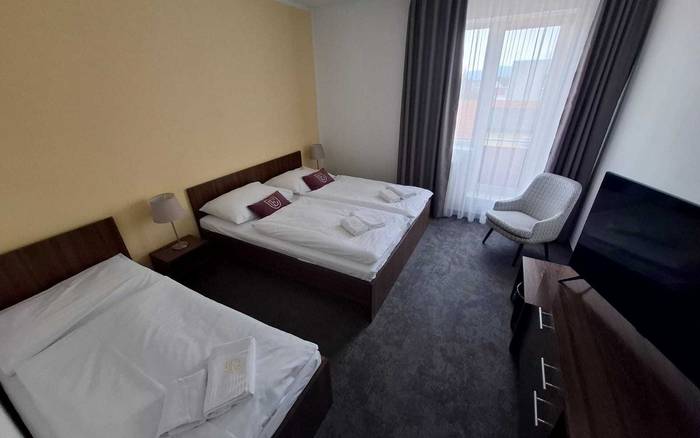 Trojlôžková izba s double bed