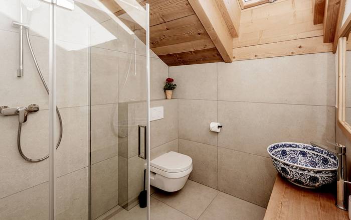 „Slnečný“ apartmán s dvoma spálňami a balkónom pre 5 osôb