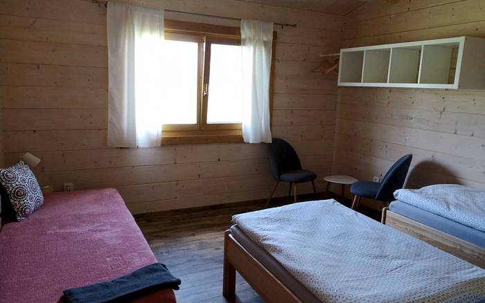 Třílůžkový pokoj ve velké chatě č. 2