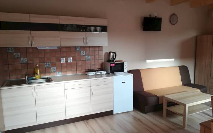 Apartmán 4 + 1 s balkónom v chate E