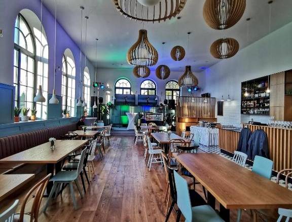 Restaurace