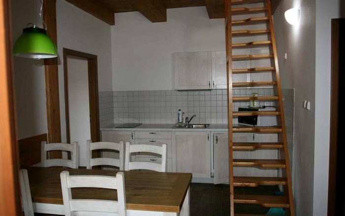 Mezonetový apartmán s kuchyňkou, 2 ložnice, balkon (č.6)