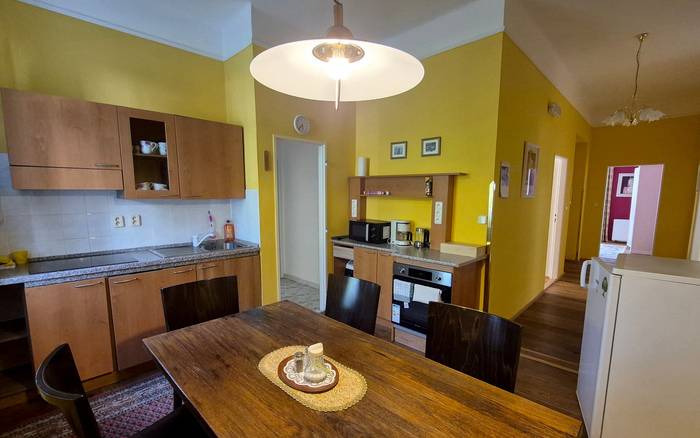 Apartmán se 2 ložnicemi a balkonem