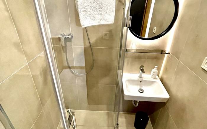Villa Pinus dvojlôžková izba STANDARD bez balkóna, Villa Pinus dvojlôžková izba STANDARD