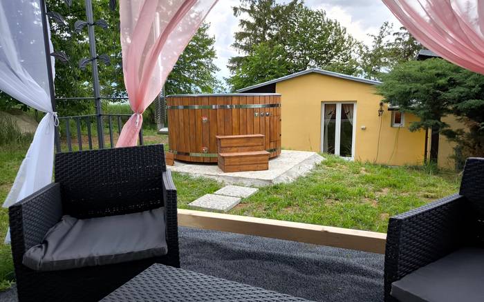Exterier s koupacím sudem