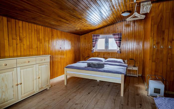 Хатина Голька
