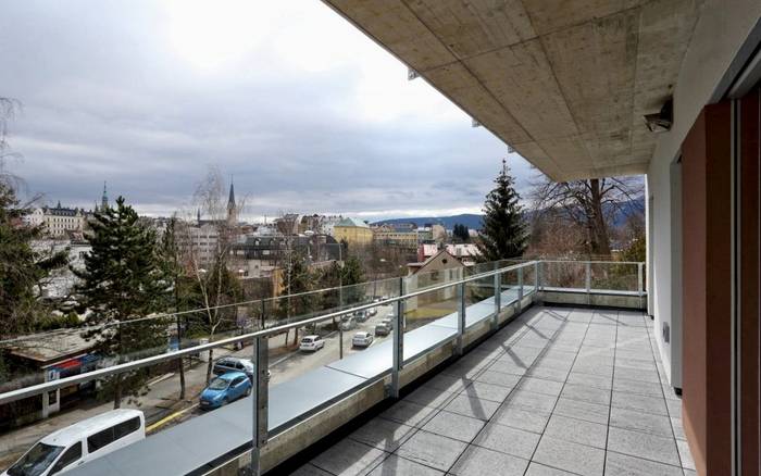 Apartmán Standard s terasou a výhledem na město