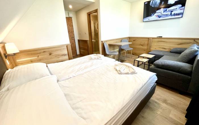 Villa Pinus dvojlôžková izba SUPERIOR bez balkóna