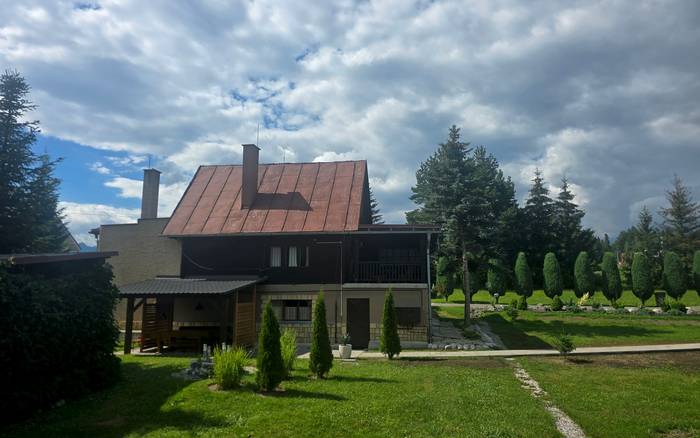 Хата Салаш