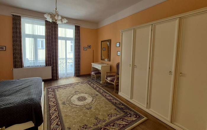 Apartmán se 2 ložnicemi a balkonem