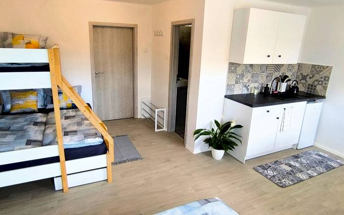 Čtyřlůžkový apartmán č. 9