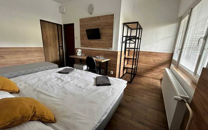 Dvojlôžková izba s prístelkou a balkónom