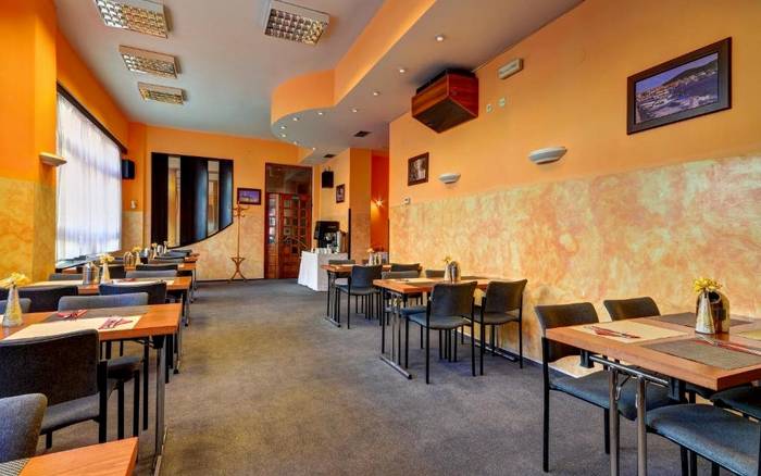 Restaurace