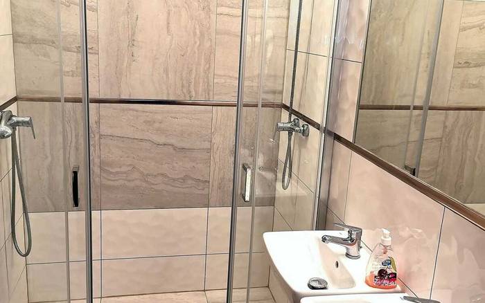 Pokoj Privat Twin se společnou koupelnou