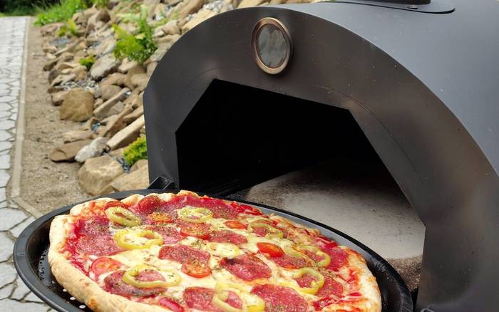 Pec na pizzu