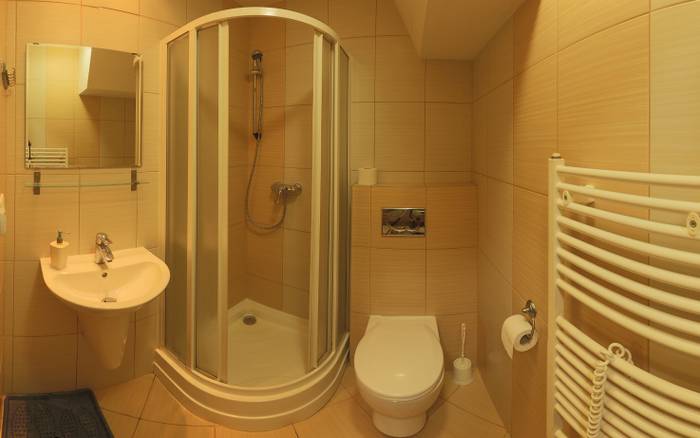 kúpeľňa, ap. s 3 miestnosťami