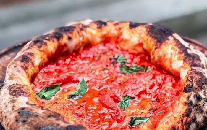 Vasa neapolská pizza