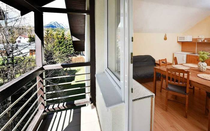 Apartmán s kuchynkou a balkónom 5+1